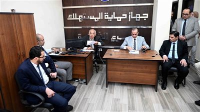 حماية المستهلك: التحفظ على 8.5 أطنان زيت طعام مجهول المصدر بأسماء علامات تجارية شهيرة