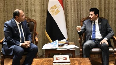 وزير الشباب يبحث مع رئيس هيئة تنمية الصعيد رفع كفاءة المنشآت التابعة