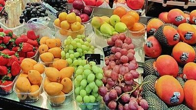 سعر الفاكهة اليوم، الرمان على خطى المانجو وانخفاض مفاجئ في العنب 