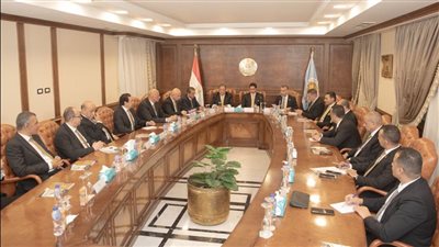 الشعب الجمهوري يجتمع بمرشحي الحزب على مقاعد الفردي لمجلس النواب المقبل