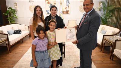 تقديرا لتضحياته، محافظ جنوب سيناء يكرم أسرة الشهيد العميد خالد عطية الشيخ 