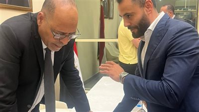 وزير العمل يلتقي ممثلي الجالية المصرية في قطر ويستمع إلى استفساراتهم