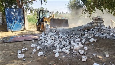 إزالة 38 حالة تعدٍّ على الأراضي الزراعية وأملاك الدولة في أسيوط 