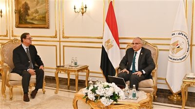 وزير الري يناقش مع مدير إيكاردا تفعيل التعاون في الموارد البشرية والبحث العلمي