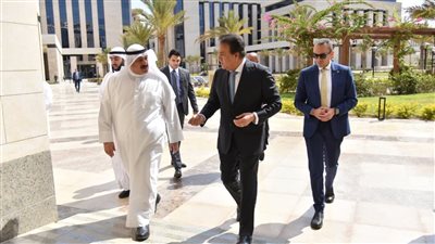 وزير الصحة يبحث مع نظيره الكويتي سبل تعزيز التعاون المشترك
