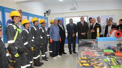 محافظ الغربية يفتتح أول مدرسة للتكنولوجيا التطبيقية والغاز والطاقة المتجددة 