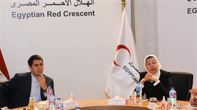 الأمين العام المساعد للأمم المتحدة يُشيد بجهود متطوعي الهلال الأحمر المصري