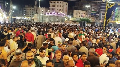  مولد سيدي أحمد البدوي يجذب مليوني زائر إلى طنطا في الليلة الختامية (فيديو)