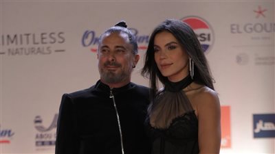 بعد عقد قرانهما مؤخرًا، أول ظهور لـ هادي الباجوري وزوجته بمهرجان الجونة السينمائي (صور)