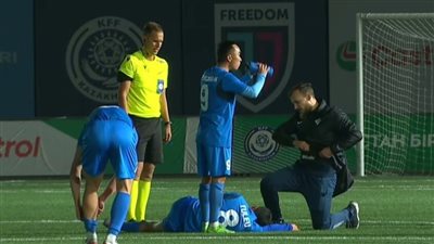 19 عاما، وفاة لاعب بشكل مفاجئ بعد مباراة في الدوري الكازاخي