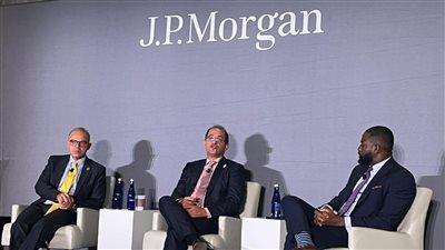 رئيس الرقابة المالية يشارك في حوار مفتوح مع مستثمرين عالميين