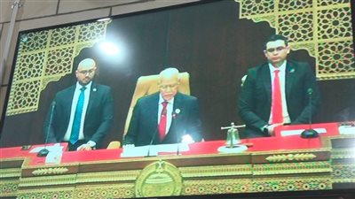 رئيس الجلسة الافتتاحية بالشيوخ ومعاوناه يؤدون اليمين الدستورية