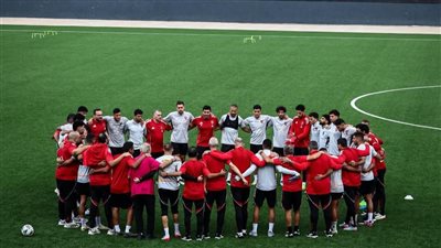 جماهير ايجل نوار تهتف للأهلي قبل مواجهة اليوم بدوري أبطال أفريقيا (فيديو)