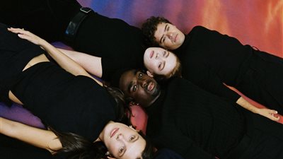  رسالة ميلي بوبي براون لأبطال مسلسل STRANGER THINGS قبل عرض الموسم الأخير