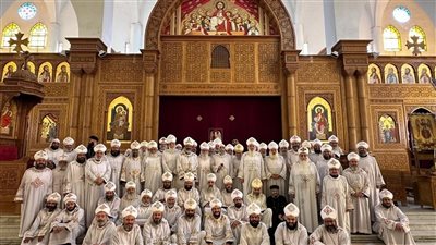 الأنبا بيشوي يناقش مع الكهنة ترتيبات الخدمة في إيبارشية أسوان