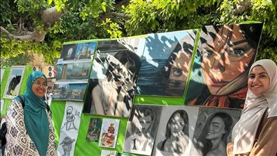  معرض فني ومشغولات يدوية لطلاب قصر العيني في إطار احتفالات أكتوبر (صور)