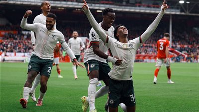 تشيلسي يسحق نوتنجهام فورست بثلاثية في الدوري الإنجليزي 