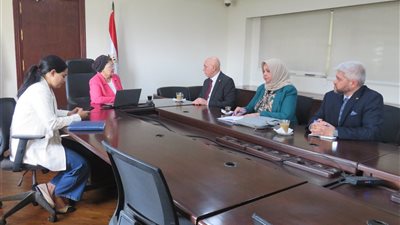 نائب وزير الصحة تستقبل وفدا عراقيا لبحث التعاون في مجالات تنمية الأسرة