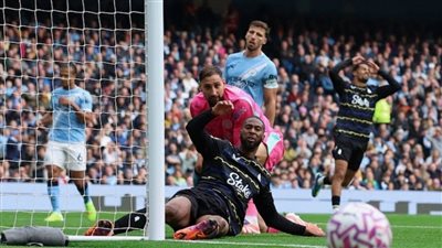 الدوري الإنجليزي، مانشستر سيتي يتعادل سلبيا مع إيفرتون في الشوط الأول 