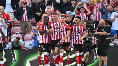 التشكيل الرسمي لمباراة سندرلاند أمام إيفرتون في الدوري الإنجليزي