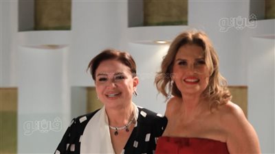 حضور لافت لـ يسرا وإلهام شاهين على ريد كاربت مهرجان الجونة السينمائي (فيديو وصور)