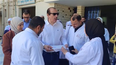 عقوبات للمقصرين، تفاصيل جولة نائب وزير الصحة بمستشفيات ووحدات الفيوم