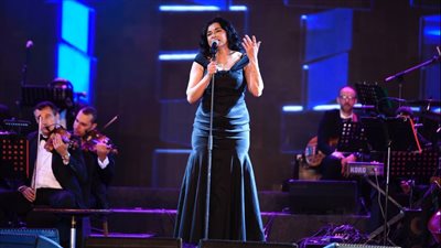 منها عدوية وأمل حياتي، نجوم الأوبرا يتغنون بأعمال الزمن الجميل في الليلة الثالثة لمهرجان الموسيقى العربية