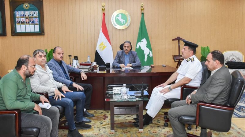 اجتماع محافظ الشرقية