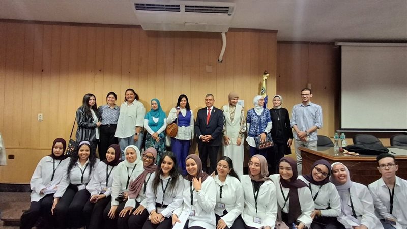 جامعة عين شمس، فيتو