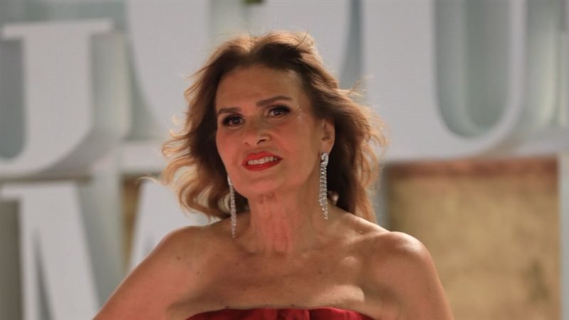 يسرا، فيتو