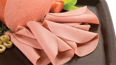 موفر وصحي، طريقة عمل اللانشون بالفراخ في البيت