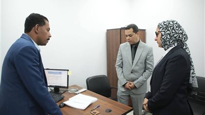 نائب محافظ الوادي الجديد تتابع جهود 