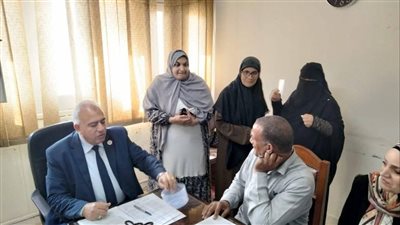 تنفيذا لتوجيهات محافظ دمياط، لجنة لتسكين الأسر الأولى بالرعاية بعزبة البرج