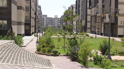 رئيس جهاز بدر يوجه الشركات المنفذة لسكن العاملين بالعاصمة الإدارية بسرعة إنجاز المشروع