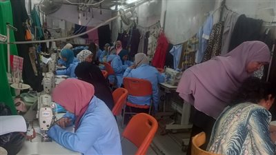 محافظ أسيوط: تكثيف البرامج المتنقلة للتدريب على الخياطة والمهن الحرفية 