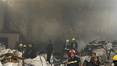 الحماية المدنية تسيطر على حريق مخزن خردة في بولاق أبو العلا 