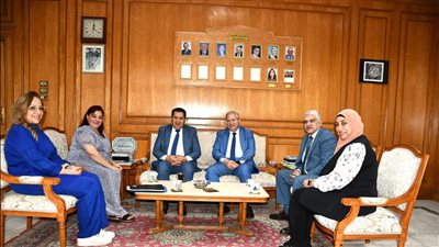 جامعة حلوان تستقبل وفد هيئة 