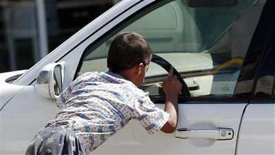 5 رجال و6 ستات، حكاية أغرب عصابة تستغل الأطفال فى التسول بشوارع القاهرة والجيزة