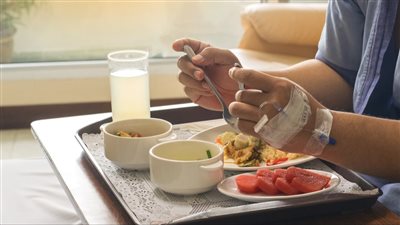 نصائح لتغذية مرضى الأورام أثناء العلاج الكيميائي والإشعاعي