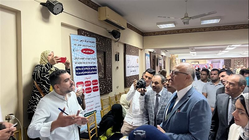 محافظ القليوبية خلال