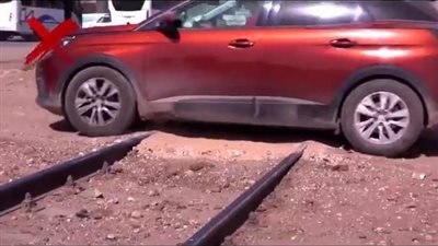 النقل تناشد المواطنين عدم إقامة معابر غير شرعية على قضبان السكك الحديدية