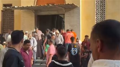 الأطفال يتصدرون المشهد، جنازة مهيبة لتلميذ قُتل على يد زميله بمفك في الدقهلية 