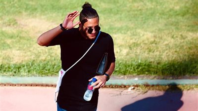 مدرب بيراميدز يعلق على ملابس رمضان صبحي