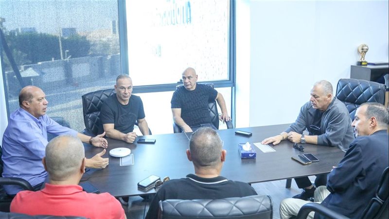 أبو ريدة مع التوأم،