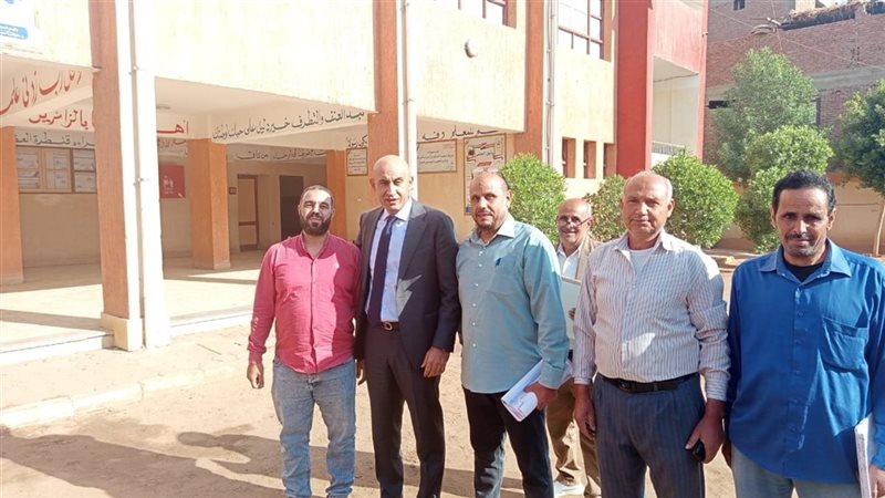 وزير التعليم خلال