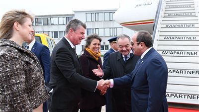 السيسي يصل بروكسل للمشاركة في القمة المصرية الأوروبية (فيديو وصور)