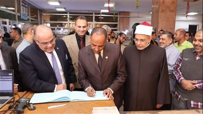 افتتاح معرض الكتاب السنوي بجامعة الأزهر بتخفيض يصل 25%