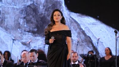 بأغاني الزمن الجميل، ريهام عبد الحكيم تتألق في افتتاح حفل مهرجان القلعة