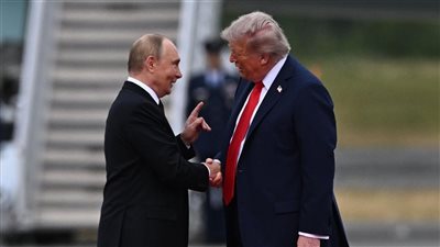 لافروف يكشف عن مبادرة لعقد لقاء بين بوتين وترامب