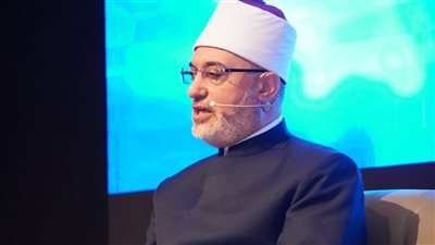 كلمة مهمة لـ مفتي الجمهورية من ماليزيا.. الفتوى صمام للأمة من التطرف.. تحذير من انتشار فوضى الفتاوى عبر مواقع التواصل.. ومفاجأة بشأن مسائل المرأة في الشريعة الإسلامية